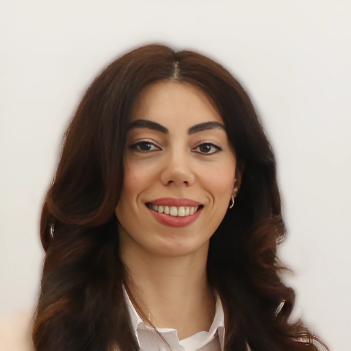Dr. Öğr. Üyesi Esra İZMİR